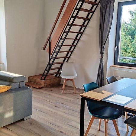 Appartement Duplex Dans Une Ancienne Usine Beaupréau-en-Mauges Eksteriør billede