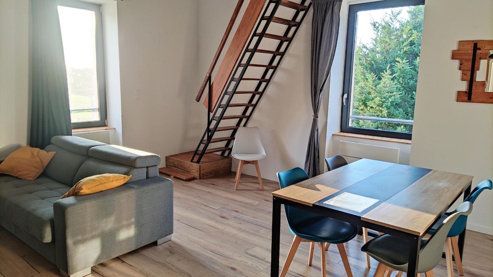 Appartement Duplex Dans Une Ancienne Usine Beaupréau-en-Mauges Eksteriør billede