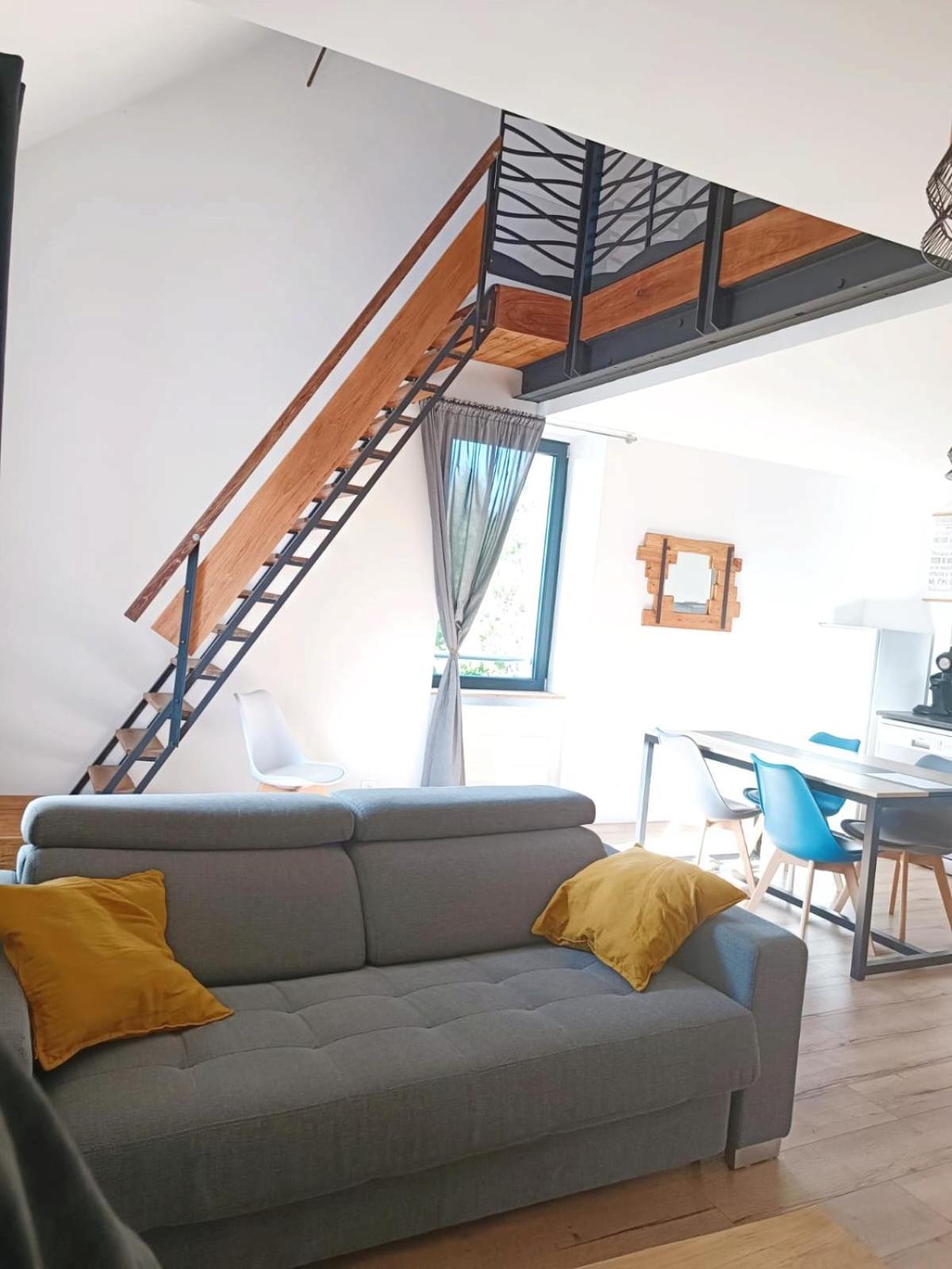 Appartement Duplex Dans Une Ancienne Usine Beaupréau-en-Mauges Eksteriør billede